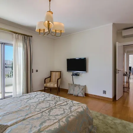 Penthouse T3 Olhos Agua Lejlighed