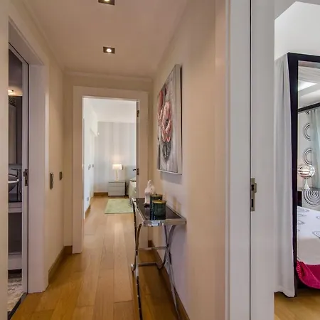 Apartment Penthouse T3 Olhos Agua *
