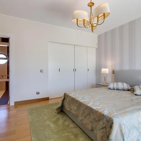 Apartment Penthouse T3 Olhos Agua